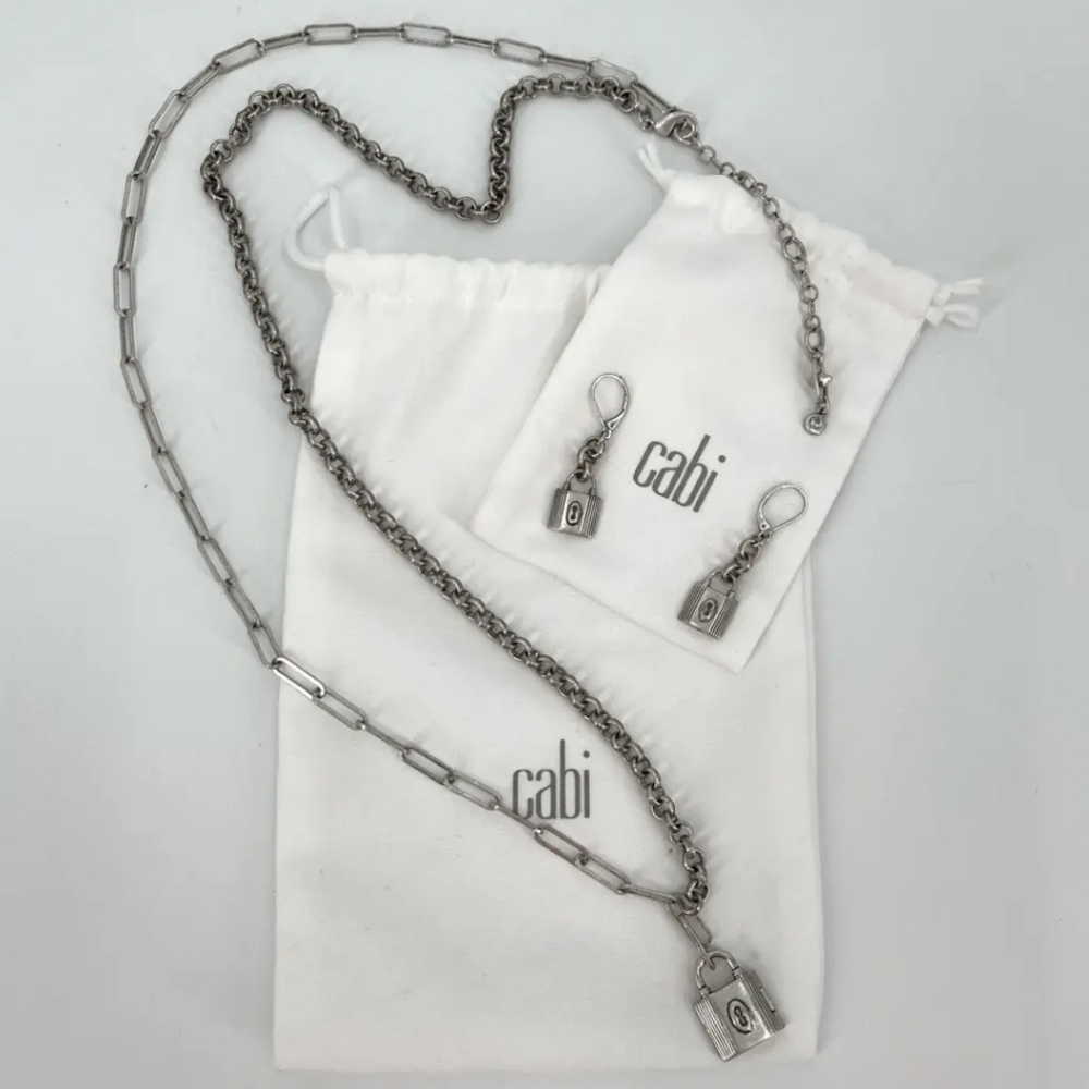 Lock it necklace and earrings